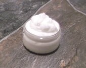 Warm Vanilla Sugar sugar scrub 4oz no dyes. vegan and 98 percent organic NEW