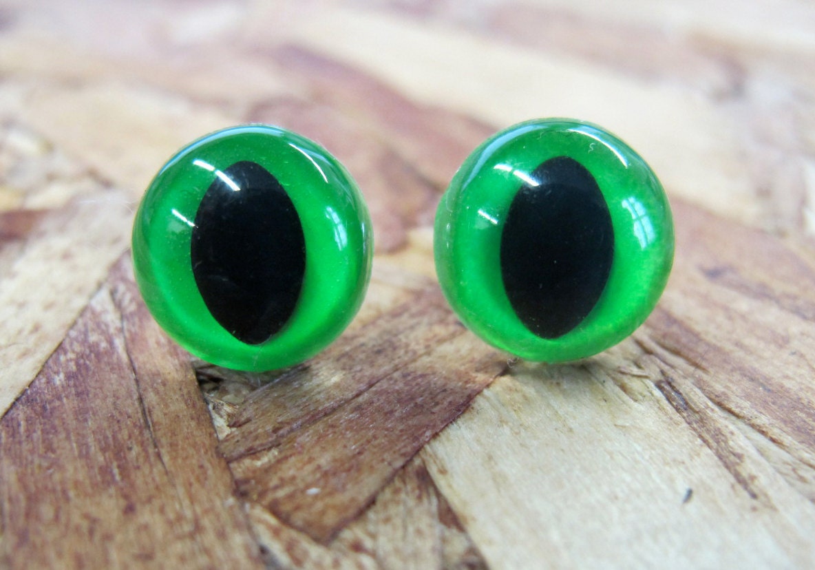 Neon Green Kitty Eye Earrings