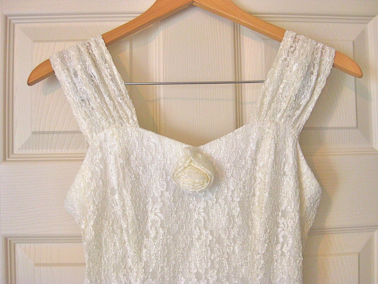 1980s Vintage Pale Ivory Summer Wedding or Party Dress Size 7