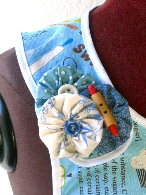 Child's vintage inspired apron with rolling pin detail