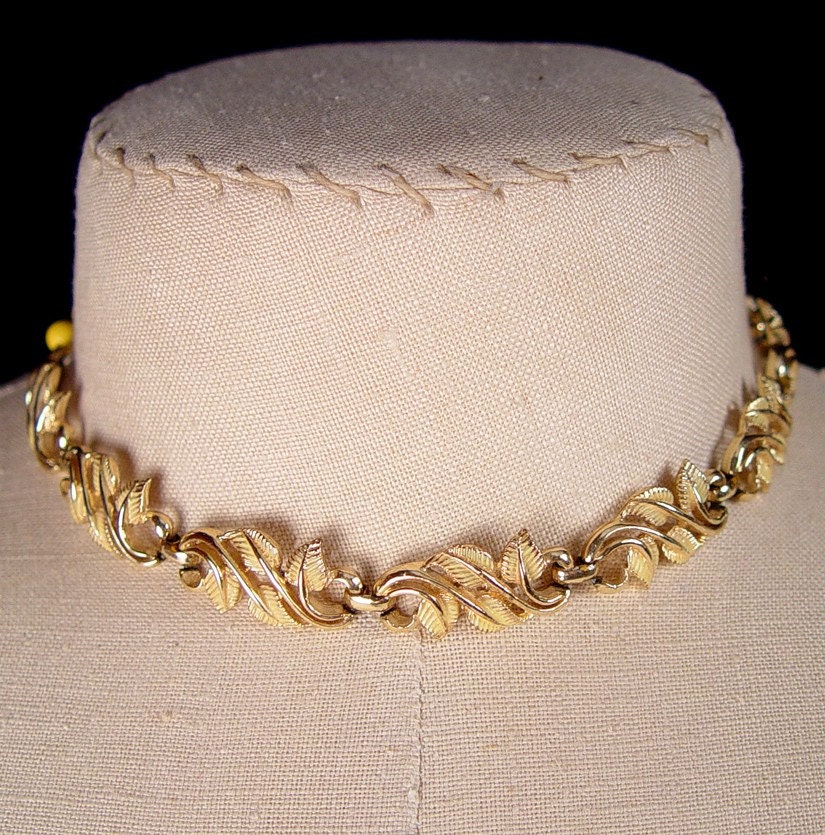 Vintage CORO Necklace Yellow Enamel Leaves on Gold Choker