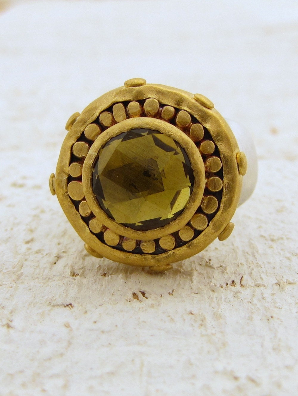 Olive Quarts Ring , 24k Solid Gold Ring with Olive Quarts , Cocktail Ring , Gemstone Ring - Omiya