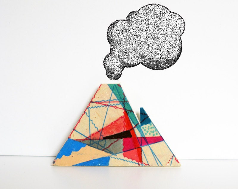 Hand-painted brooch - Volcano