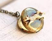 Fox Locket ... Vintage Woodland Treasure Keepsake