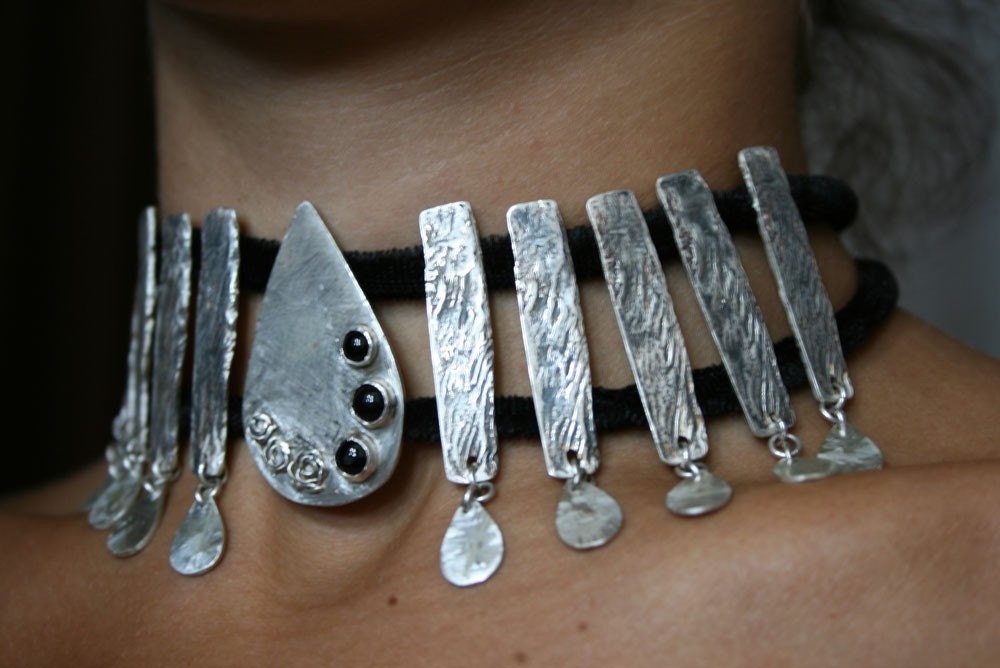 Silver Necklace Large Choker Black Garment