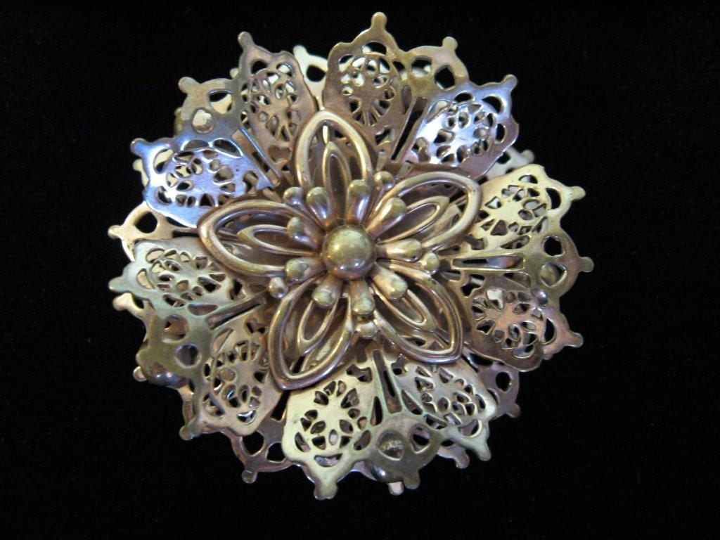 Vintage BARCLAY Goldtone Snowflake - Flower Filigree Brooch - Pendant
