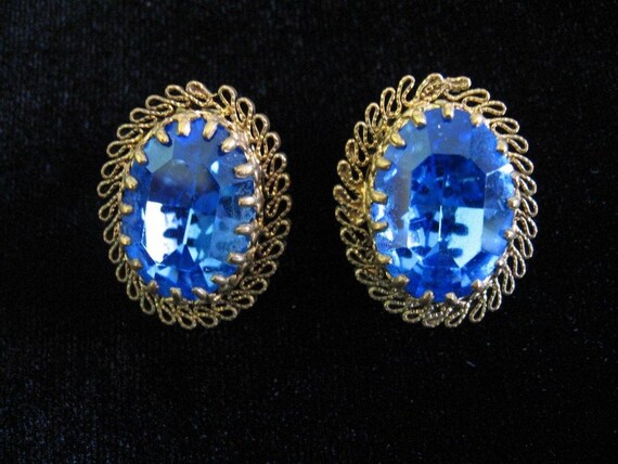 Vintage AUSTRIA Blue Crystal Rhinestone Earrings