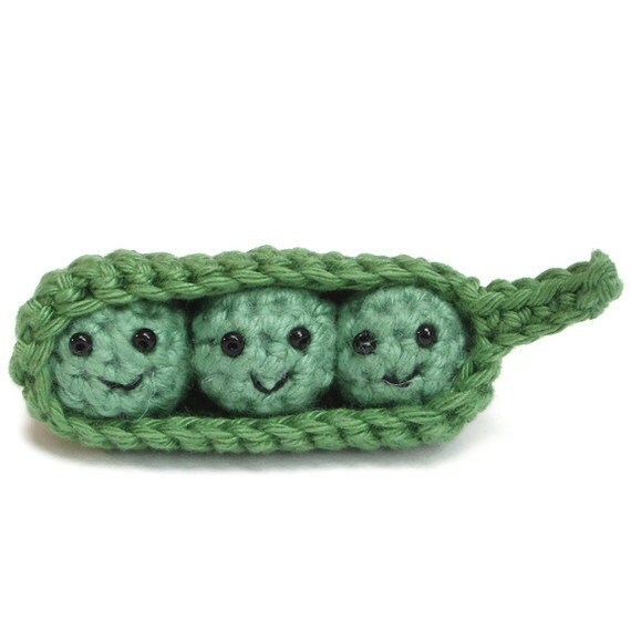 peas in a pod, crochet amigurumi peas in a pod