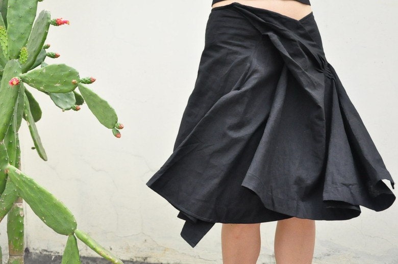 Cheer up/pleated asymmetrical petalingshort skirt/2 colors/custom made