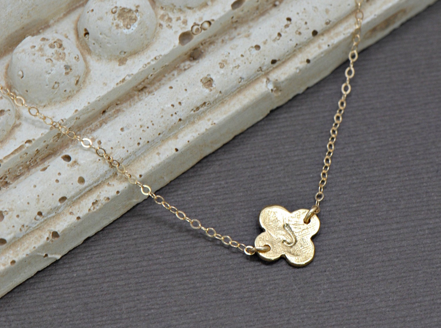 Clover Necklace Gold, Quatrefoil Necklace, Initial Necklace, Monogram Necklace Jewelry, Mothers Couples Jewelry, Personalized Jewelry