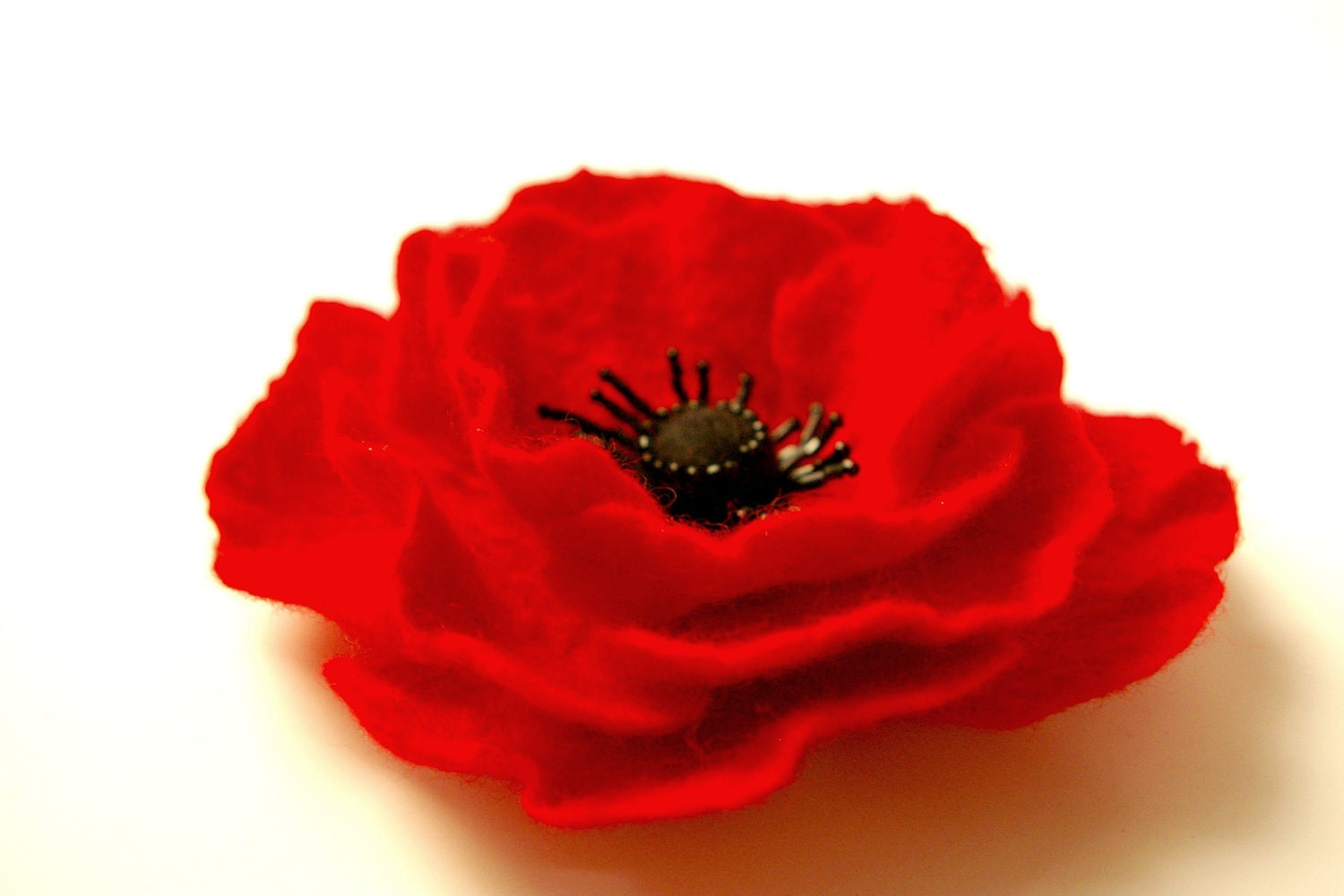 SALE / felted flower brooch RED POPPY / ready to ship