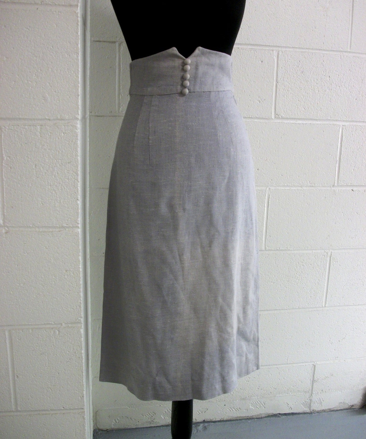 Vintage Wiggle Skirt Above Waist Grey Button Detail pencil Linen 1950s Size small.