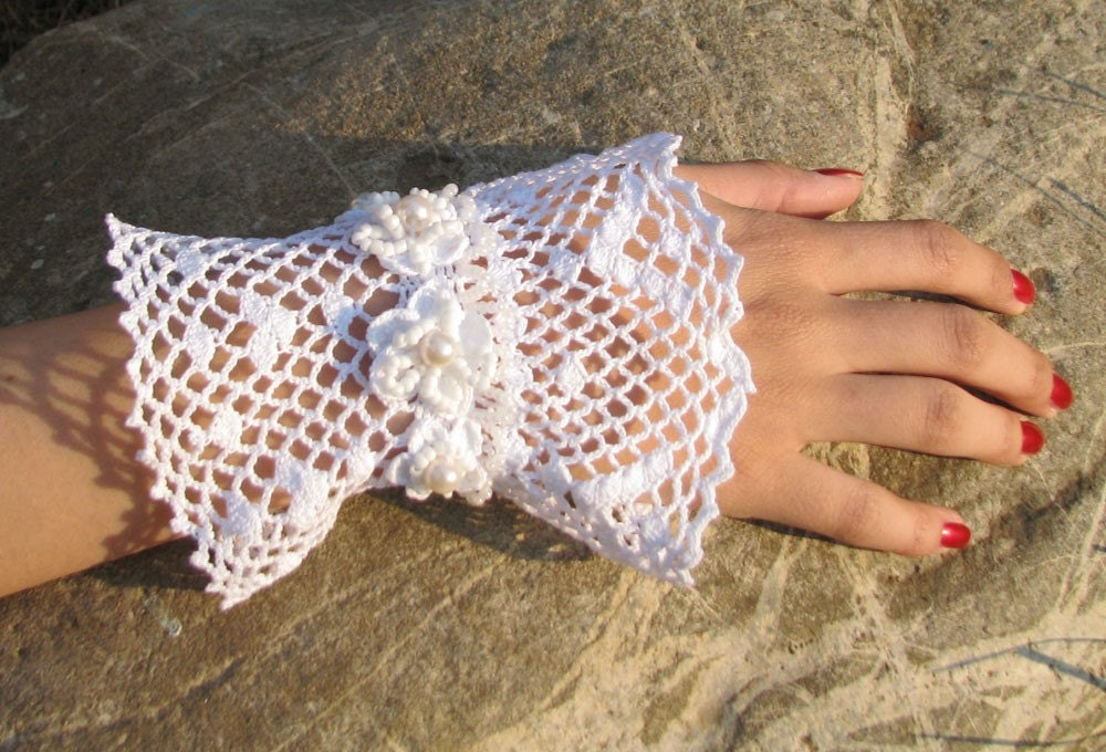 Romantic Ethno Wrist Corsage