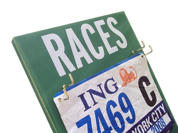 The running Bibs display to match your Achievement