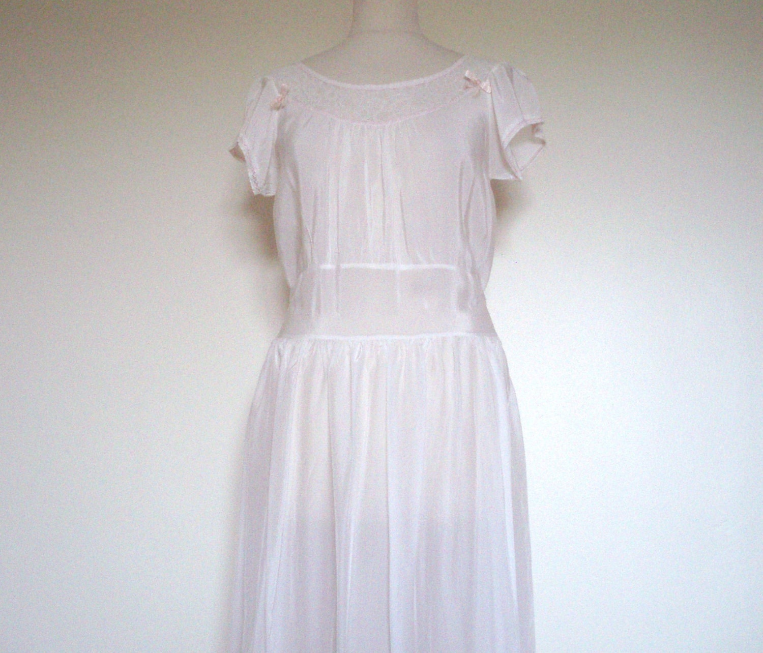 SALE. MINUS 15%  Exquisite Edwardian silk nightgown chemise Antique off white c 1900 1910. Previously priced at 300 dollars.