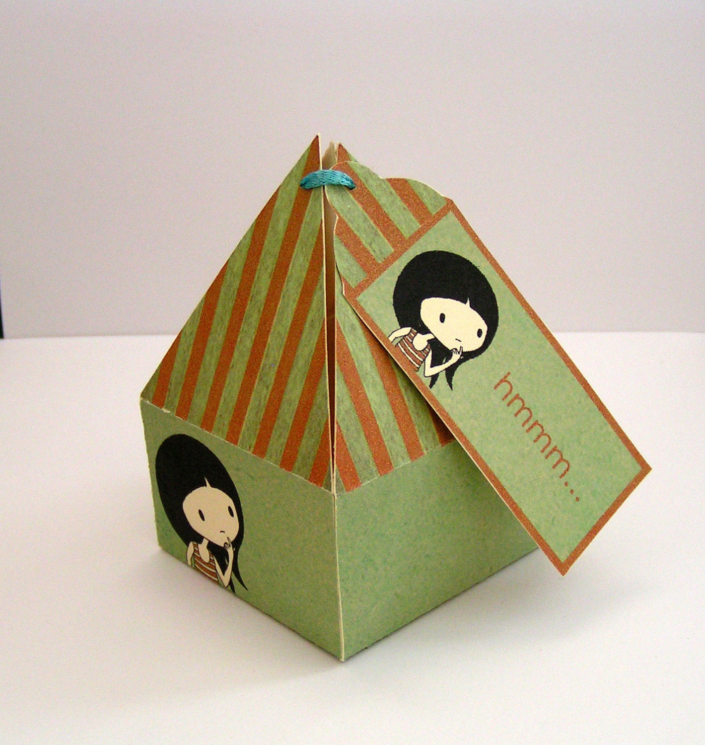 Hmmm...  little gift box