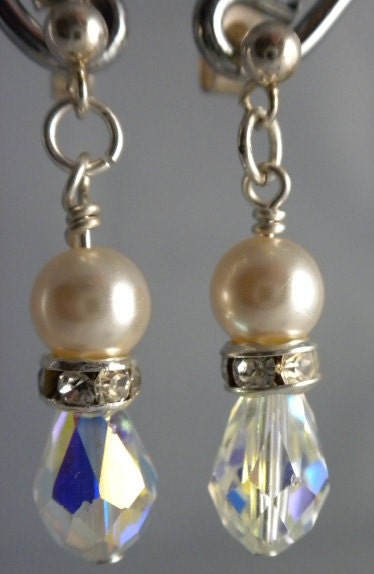 Bridal Wedding earrings, bridal crystal and pearl wedding earrings, Swarovski Pearls and Crystal Teardrops