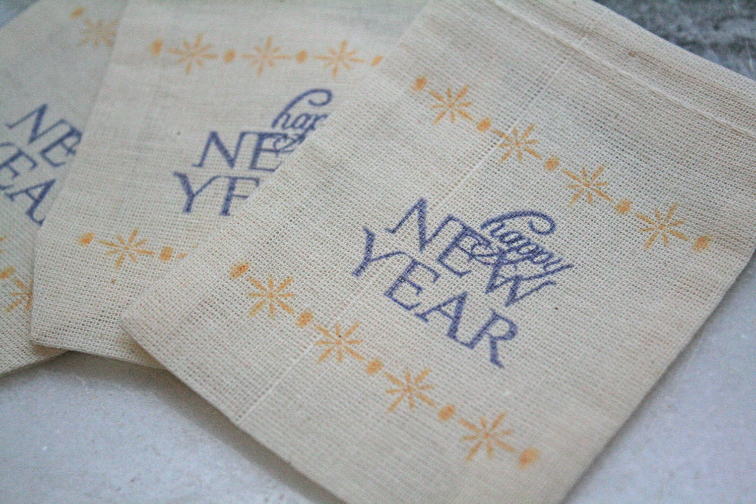 New Year's favor bags, gift bags, party favors.  Set of 10.  Muslin drawstring bags, 2x4, fill with treats, confetti, party favors.