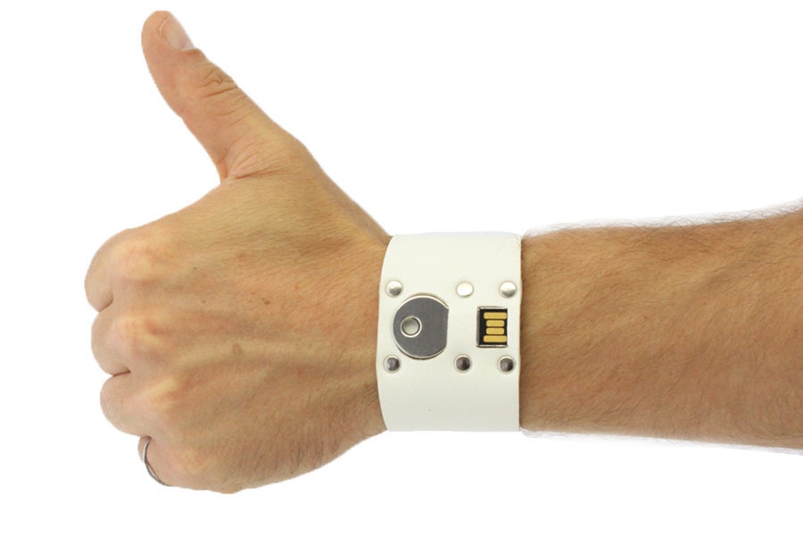 Vegan Usb Bracelet  - 8 Gb & White