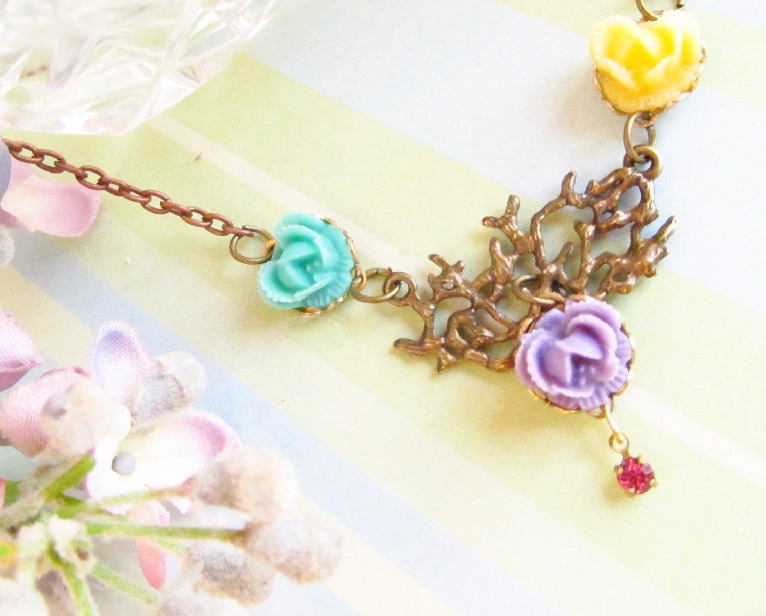 Cabbage Roses Necklace FREE SHIPPING