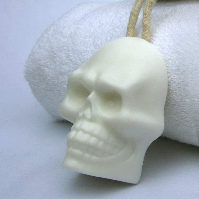 Skull-On-A-Rope - Soap On A Rope Coffin