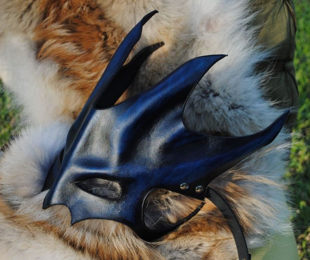 Sapphire Great Dragon Leather Mask