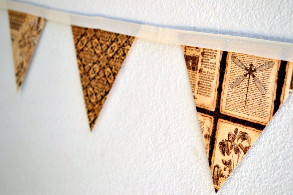 Nature garland size Large in neutral shades with nature prints