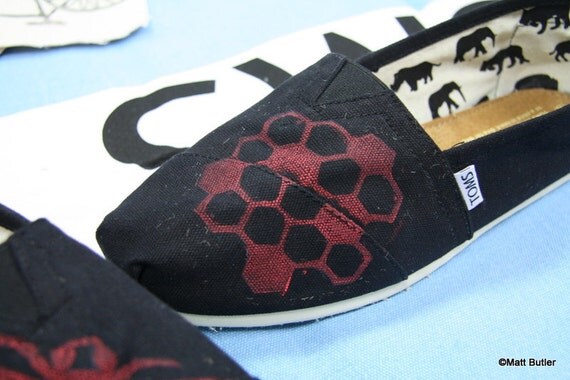 Bee TOMS Shoes