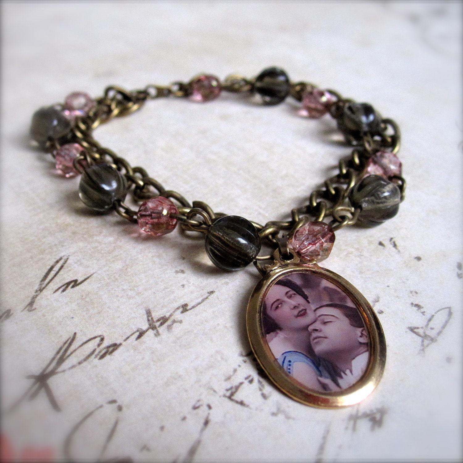 Valentine's Day - Lover's Embrace Bracelet