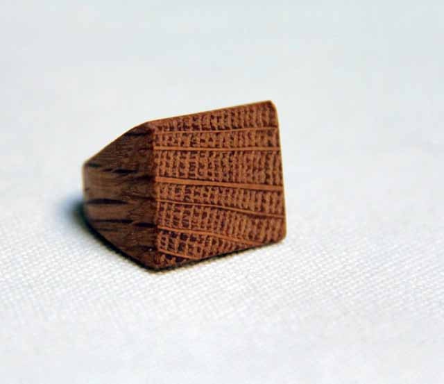 rays - oak size 6 1/2-  natural wood ring