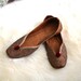vintage MOROCCAN SLIPPERS embroidered flats BOHEMIAN tan leather . ladies 8.5 - 9