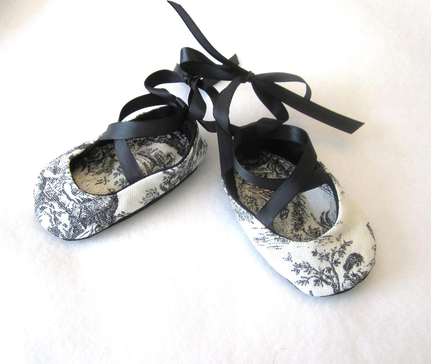 TOILE, Beautiful Custom Black and White Toile Print Baby Shoes FREE Personalization Available, personalized baby girl shoes