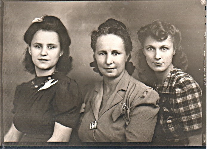 Mother and Daughters Nice Hairdos Dressed up for Photograph 1941