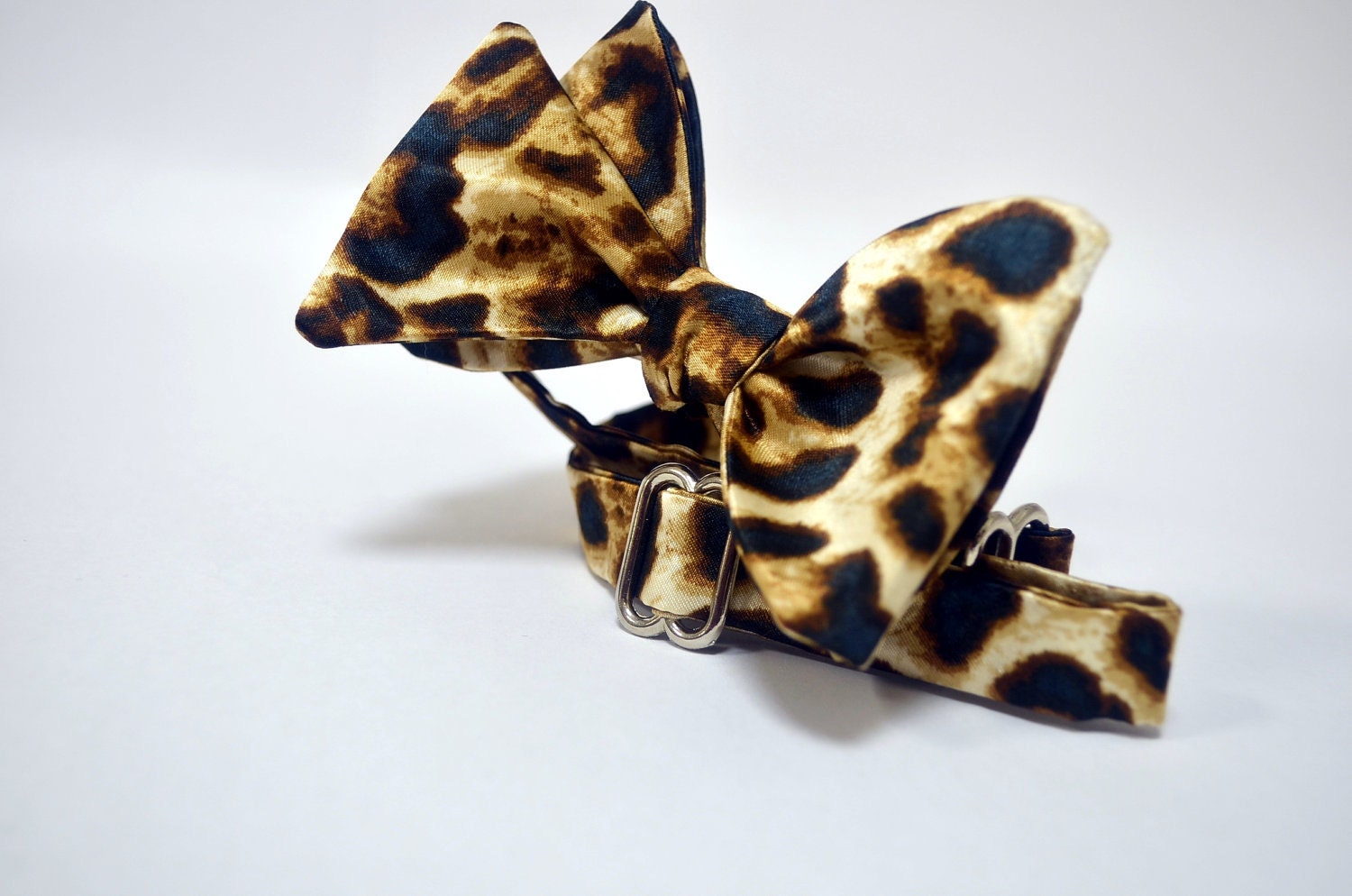 Macall Leopard Print Bow Tie
