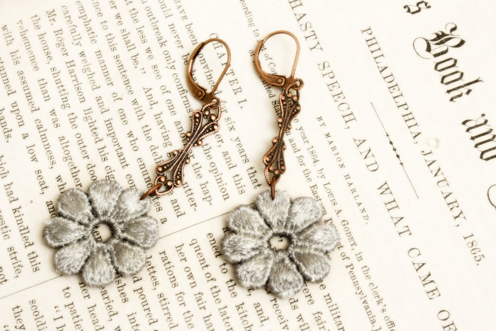 lace earrings -SHANNON- silver gray