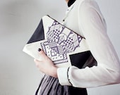 Geometrical Illusion Printed  Leather Pouch  Lavender No. ZP-202
