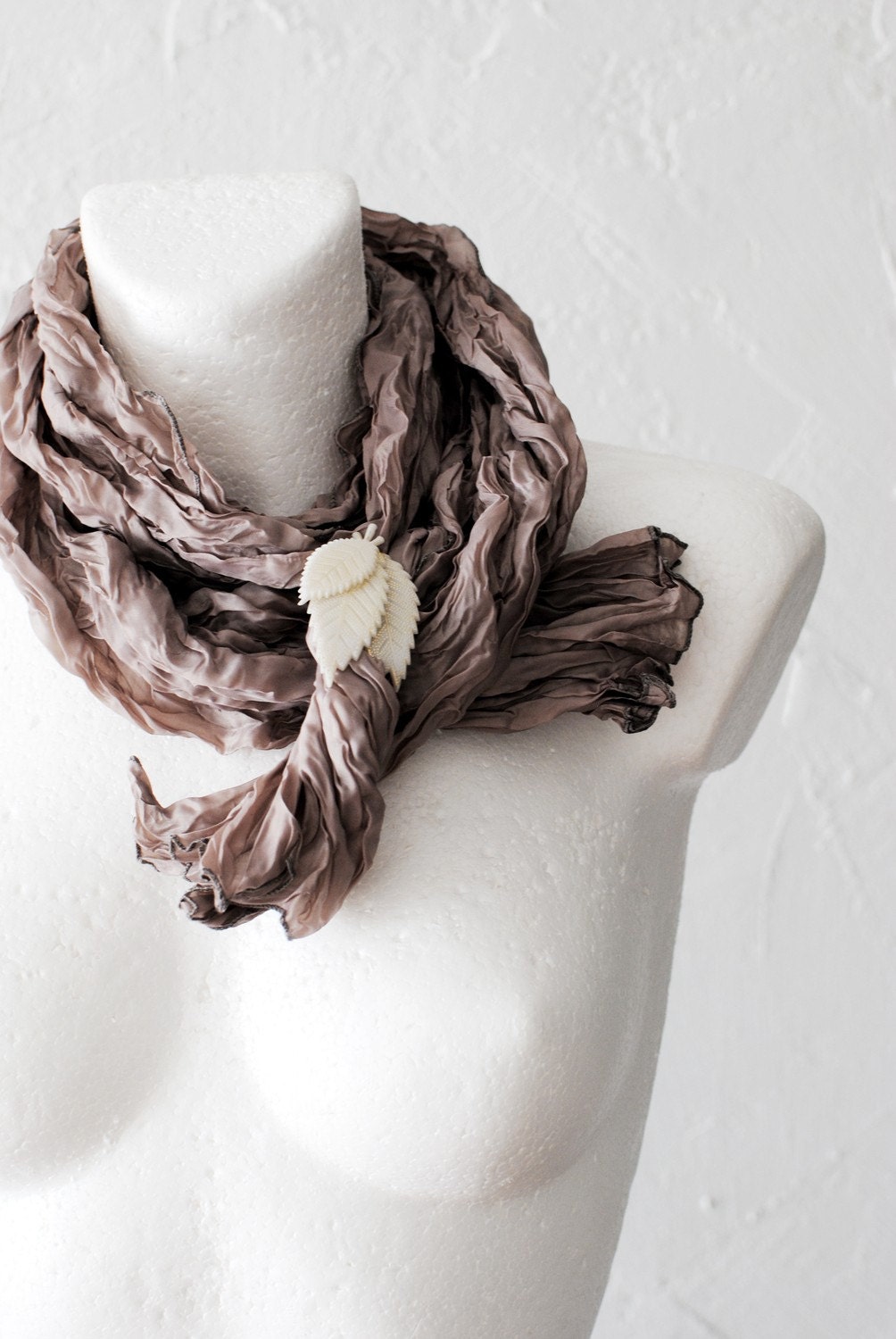 LAST ONE Cacao Wrinkled Scarf