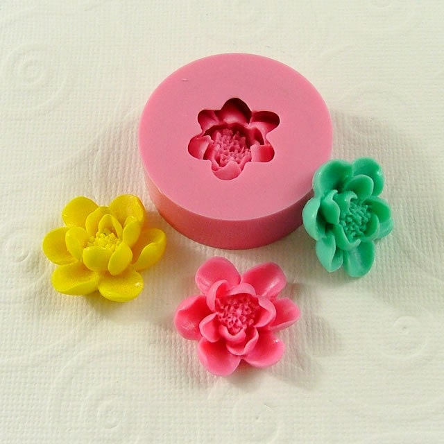 Lotus Flower Flexible Mold Mould  for Crafts Jewelry Scrapbooking resin mold pmc polymer clay mold Utee (22mm) (245)