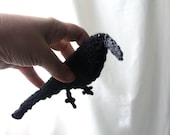 Knitted crow - tintabernacle