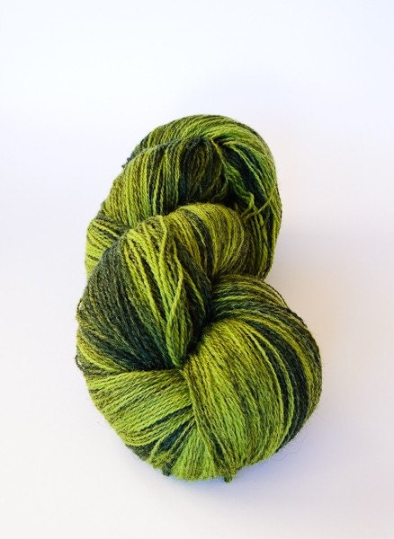 KAUNI Wool Yarn Effektgarn 8/2 Dark Green Light Green Gradient Self Striping Variegated 100% Wool dk 2ply FREE SHIPPING worldwide