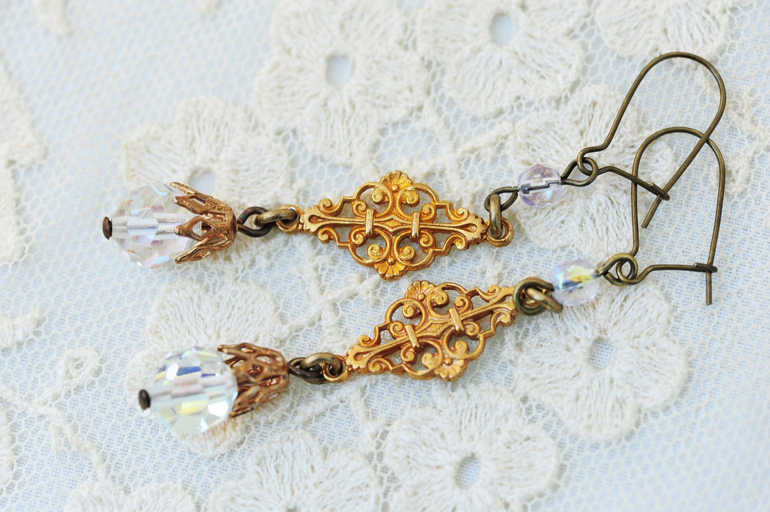 beaded dangle earrings, victorian style, vintage beads & vintage brass connectors