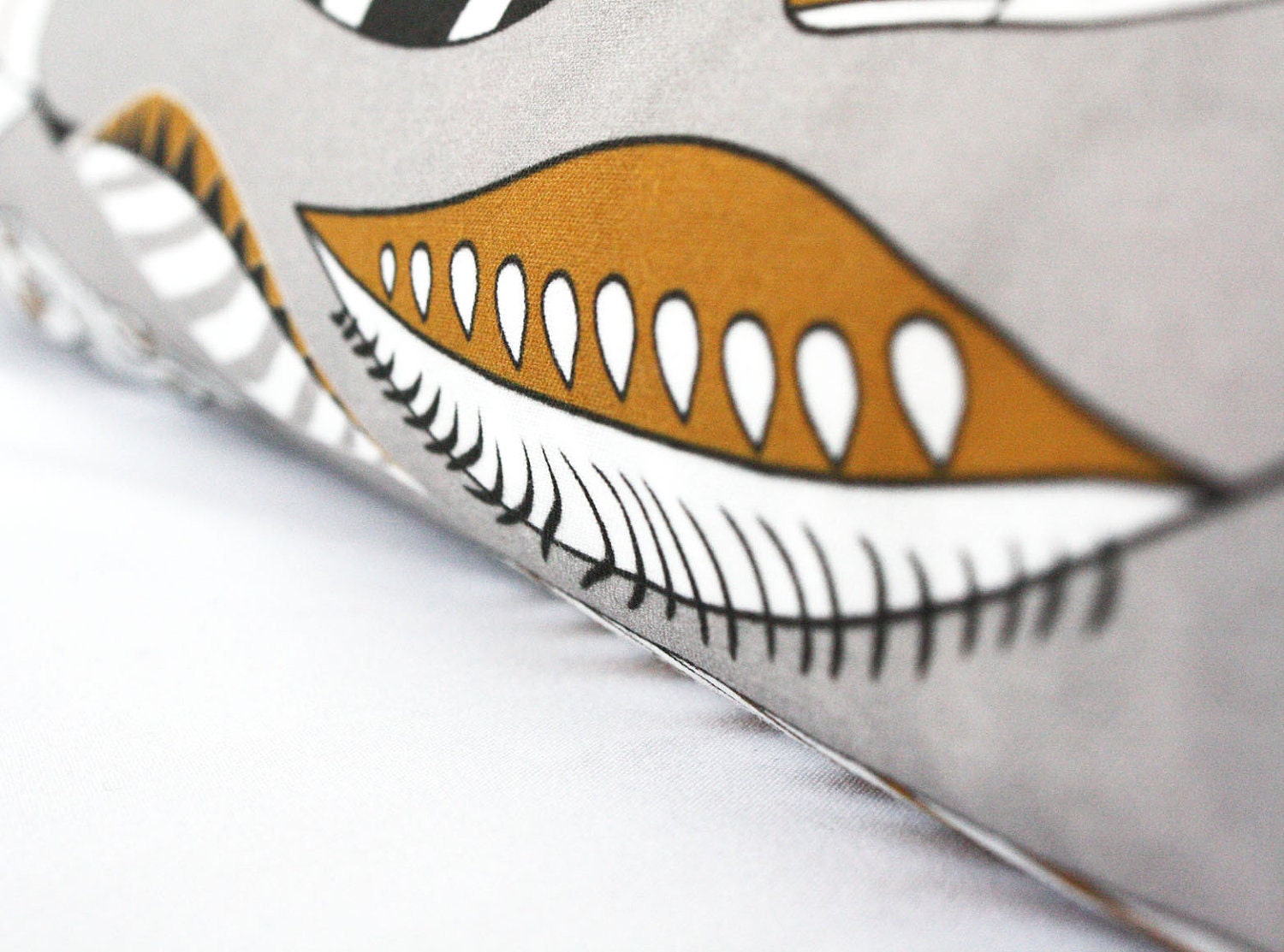 100% Premium Kona Cotton- "Feathers Beautiful" - Fat Quarter-ships same day