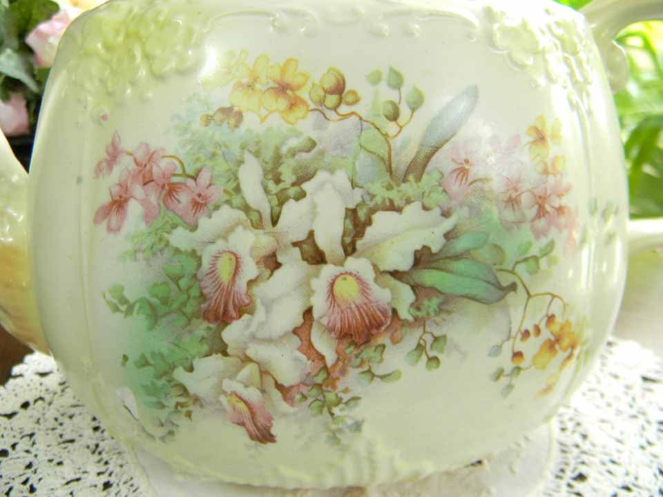 Antique Grimwades Teapot Tea Pot Stoke on Trent England Damaged 5263