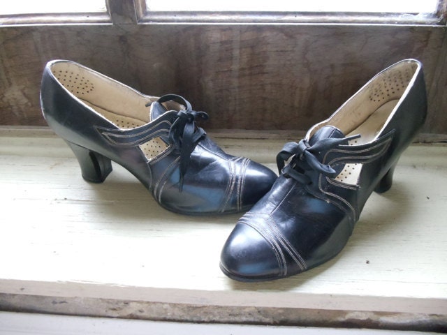 Just Reduced Again  Sale was 125.00 1920s Edwardian BLACK LEATHER Lace PUMPS  Corsette Lace