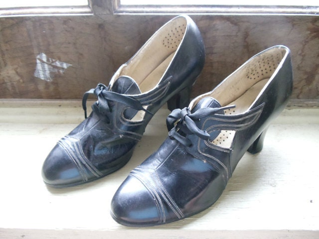Just Reduced Again  Sale was 125.00 1920s Edwardian BLACK LEATHER Lace PUMPS  Corsette Lace