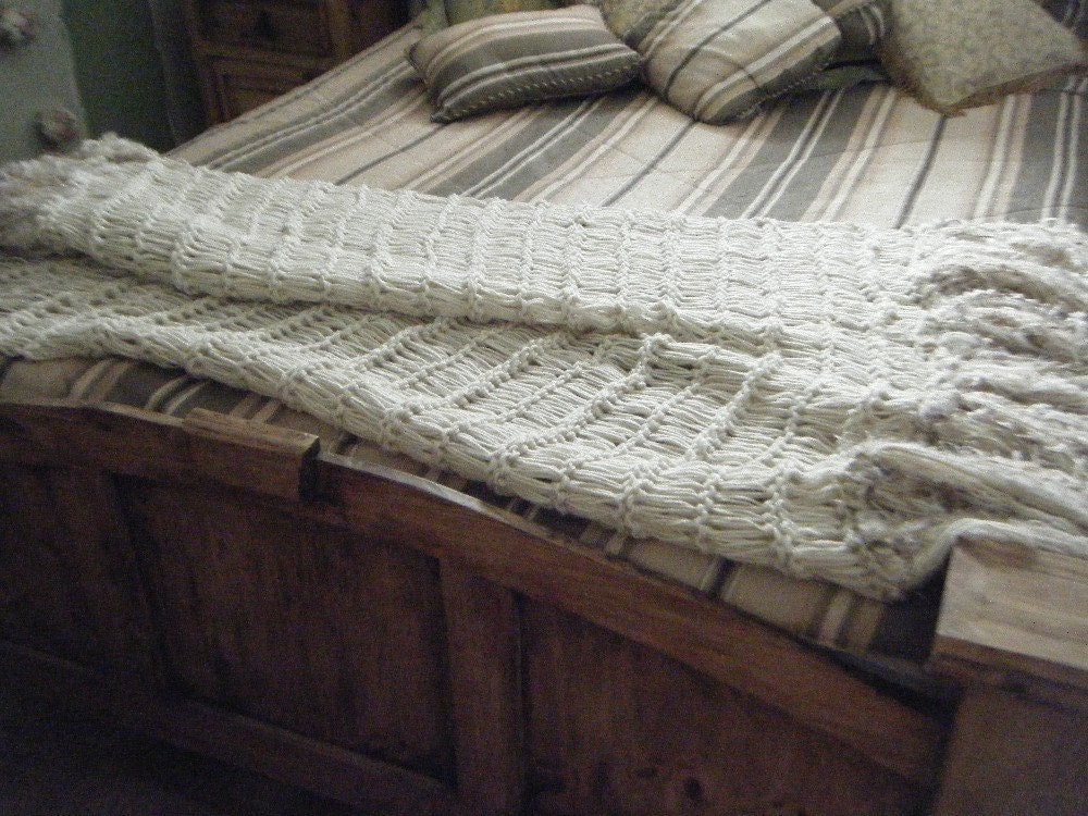 Ivory Fringe Throw Blanket. Knit Home Accent Cabin Decor Pale Cream Taupe Off White Eggshell