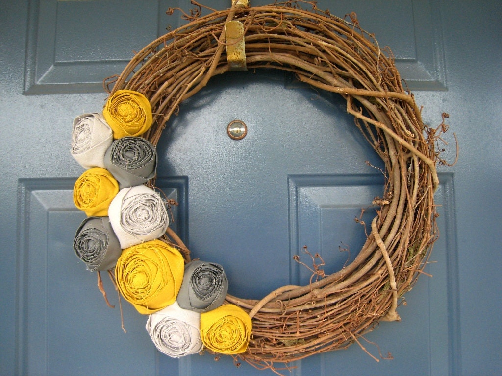 Made to Order - The Daphne - Fabric Rose Grapevine Wreath - 18 inch