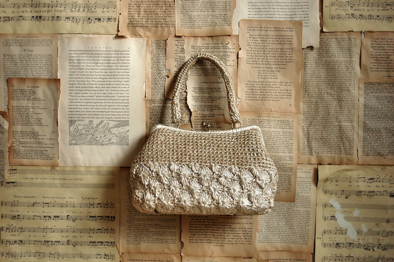 vintage 70s straw handbag
