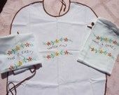 Embroidered Vintage Bibs - Autumn Leaves and Flowers Motto with Brown Edging - Extra Large Size