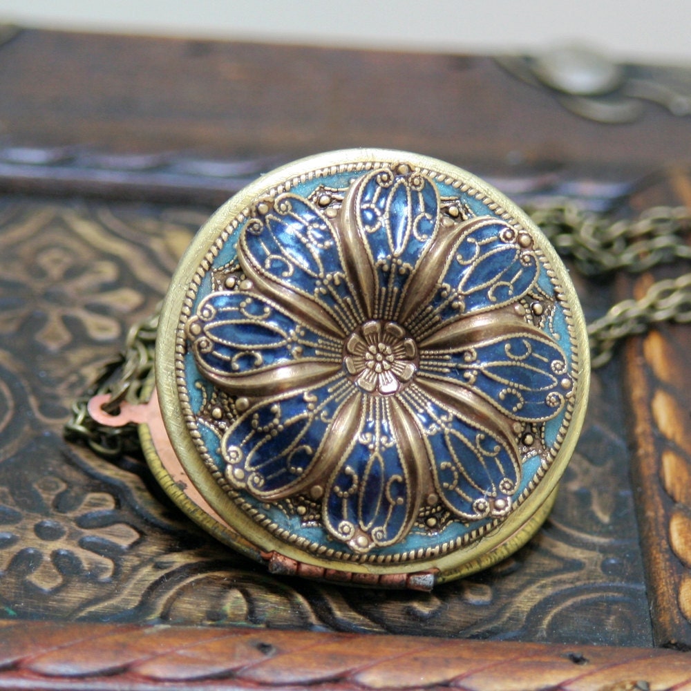 Locket, Poppy Flower Locket,Resin locket,Blue Locket,Enameled Wedding Necklace,photo locket , brass locket - vintage locket,38mm locket